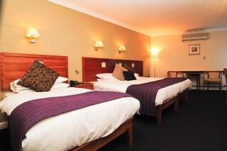 Отель Imperial Hotel Galway Голуэй Трехместный номер-7